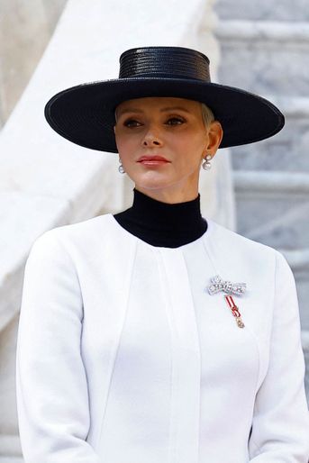 La princesse Charlène de Monaco en Akris, à Monaco le 19 novembre 2022
