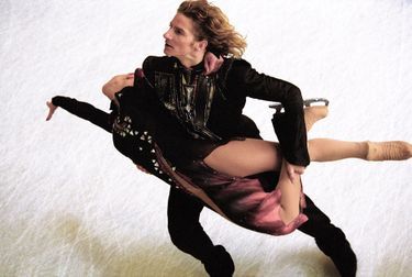 Marina Anissina et Gwendal Peizerat aux Championnats du monde de patinage artistique en avril 2000 à Nice.