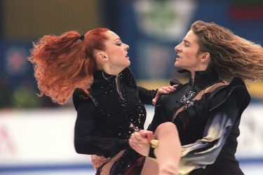 Marina Anissina et Gwendal Peizera, à Nice, en 2000, lors de leur titre de champions du monde de danse sur glace.