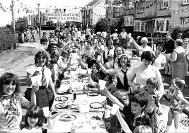 "Street Party" à Cardiff, pour le mariage du prince Charles et Lady Diana Spencer, le 29 juillet 1981.