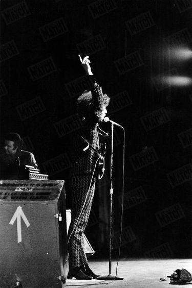 Bob Dylan lors de son concert à l'Olympia, le 25 mai 1966.