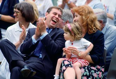 Sarah Ferguson et le prince Andrew avec leur fille Eugenie, en juin 1993.