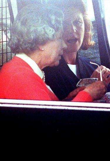 Sarah Ferguson et la reine Elizabeth en janvier 1996.