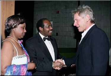 Avec Harrison Ford lors de la première d’«Hôtel Rwanda», en 2004, à Los Angeles.