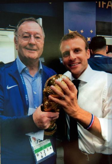 Le soir de la victoire au Mondial 2018 en Russie, avec Emmanuel Macron, « son » cinquième président.