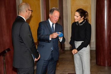 La princesse Mary de Danemark avec David Beasley et Rasmus Prehn au palais Frederik VIII à Copenhague, le 19 octobre 2020