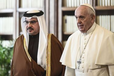 Le prince héritier de Bahreïn Salman bin Hamad Al-Khalifa, nouveau Premier ministre. Ici avec le pape François au Vatican, le 3 février 2020