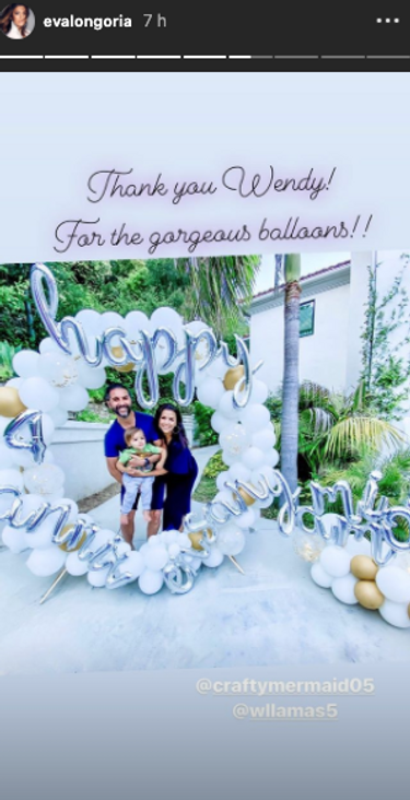 Eva Longoria et José Antonio Baston posent avec leur fils Santiago pour leur quatrième anniversaire de mariage le 21 mai 2020