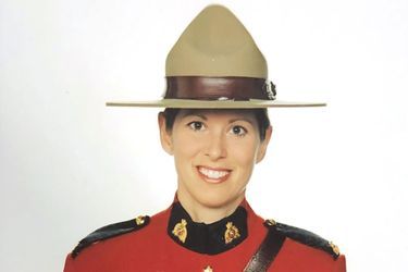 Heidi Stevenson, policière en service depuis 23 ans, a été tuée dans la fusillade survenue au Canada ce week-end.