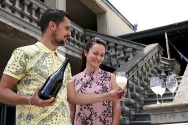Bastien Warskotte, viticulteur champenois, a trouvé ici sa nouvelle terre promise. Avec Nino, son épouse géorgienne, il produit un vin pétillant très prometteur.