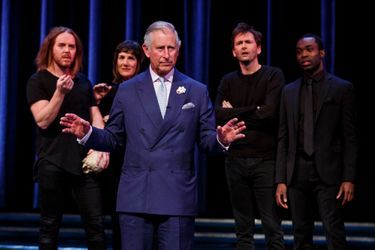 Le prince Charles sur la scène de "Shakespeare Live!", la production spéciale de la Royal Shakespeare Company à l'occasion des 400 ans de la disparition du "Bard", à Stratford-upon-Avon en avril 2016.