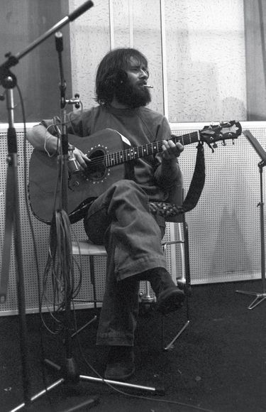 Octobre 1976. En studio, à Paris.