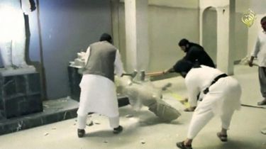 En 2015, au musée de Mossoul, les djihadistes détruisent des oeuvres millénaires... Le plus souvent, il s’agissait de copies en plâtre.