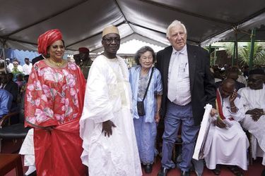 nauguration du centre André-Festoc en septembre 2018. De g. à dr. : l’épouse de l’ancien président Amadou Toumani Touré, le Pr Diarra, Thi Sanh Festoc, le Pr Deloche.