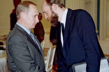Il y a quinze ans, l'homme d'affaires était l'intime de Vladimir Poutine.
