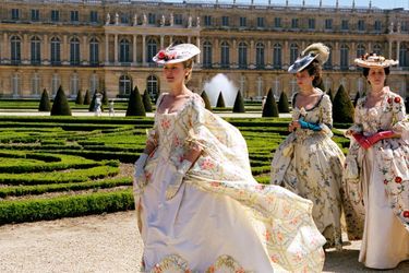 Kristen Dunst incarne la frivole Marie-Antoinette dans le film éponyme de Sofia Coppola en 2006