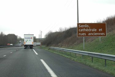 Les lieux de l'accident sur l’autoroute A1, pres de Senlis (Oise), France, le 6 mars 2017