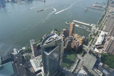 L'Hudson et Manhattan, vus depuis le sommet du One World Trade Center.