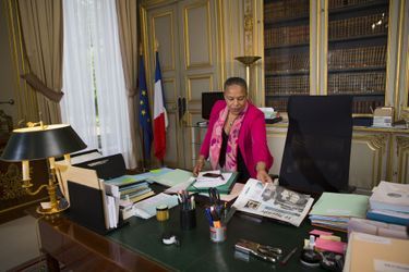Christiane Taubira signe "L'esclavage raconté à ma fille", à paraître le 7 mai.