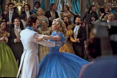Lily James et Richard Madden au grand bal du prince.