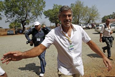 George Clooney au Soudan, en janvier 2011.
