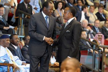 Au Brukina Faso, une révolte populaire en octobre 2014 a entrainé la chute du président Blaise Compaoré (à g.), Denis Sassou-Nguesso (à dte) est encore président de la République du Congo-Brazzaville