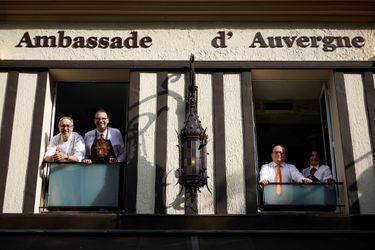 La diplomatie à table… et la gastronomie de « L’Ambassade d’Auvergne ».
