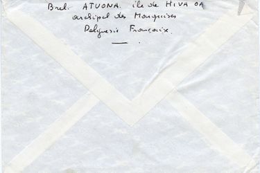 Au verso d'un courrier envoyé depuis les Marquises, Brel écrit de sa main sa dernière adresse dans le Pacifique.