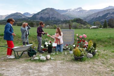 Le 6 mai 2015, la stèle, érigée deux jours après le drame de la Germanwings