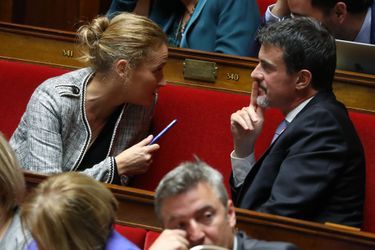 Olivia Gregoire et Manuel Valls à l'Assemblée nationale en octobre 2017. 