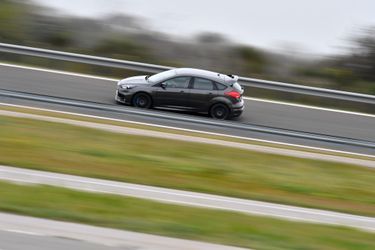 A haute vitesse, la Focus RS fait preuve d'une stabilité remarquable.