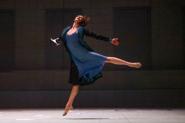 La «prima ballerina» Olga Smirnova dans l'adaptation du roman «Le Maître et Marguerite» de Mikhaïl Boulgakov sur la scène du Bolchoï, en novembre 2021.