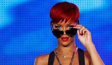 Rihanna - lunettes de soleil-