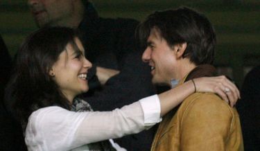 Katie Holmes et Tom Cruise amoureux à un match de foot-