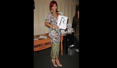 Rihanna présente son livre-