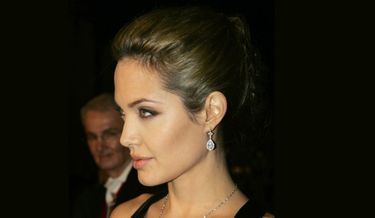 Angelina Jolie -