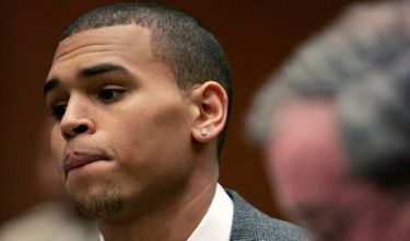 2-photos-people-musique-Chris Brown au tribunal--