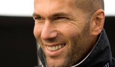 2-photos-people-sports-Zinedine Zidane--Zinedine Zidane
