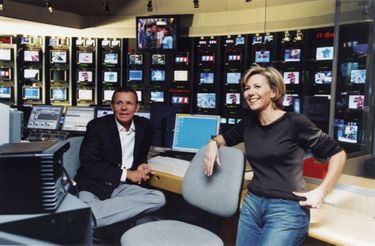 Avec Claire Chazal, dans la régie du JT de TF1 en décembre 2002.