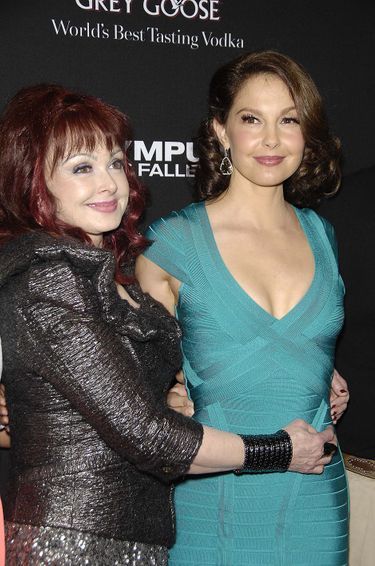 Naomi Judd et Ashley Judd - Premiere du film "Olympus Has Fallen" à Hollywood, le 18 mars 2013.