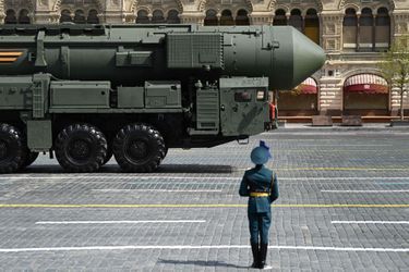 Démonstration de la force nucléaire russe avec ces missiles balistiques intercontinentaux. Rien d’inhabituel que de les voir défiler lors des cérémonies du 9 mai.