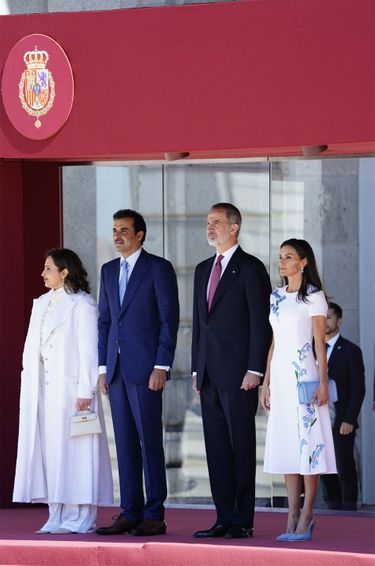 La reine Letizia et le roi Felipe VI d'Espagne avec l'émir du Qatar et sa première épouse à Madrid, le 17 mai 2022