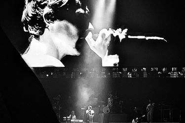 Harry Styles sur la scène de l'Accor Arena le 5 juillet 2022.