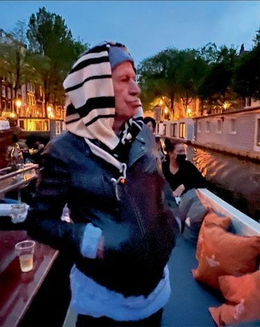 Keith enfin canalisé, sur une péniche à Amsterdam en mai.