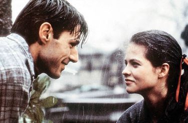Face à Lambert Wilson, en 1985, dans «Rouge baiser » de Véra Belmont: Nadia, une jeune communiste, tombe amoureuse d’un photographe de Paris Match.