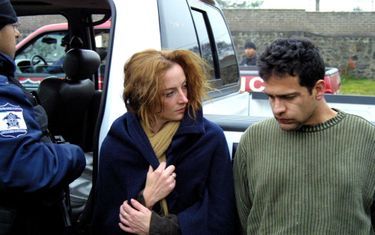 En 2005, lors de l’arrestation qui se révélera être une mise en scène, Florence et son ex-compagnon. Détenu depuis dix-sept ans, Israel Vallarta n’a toujours pas été jugé.