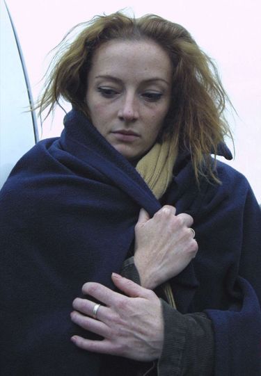 Le 9 décembre 2005, les policiers interpellent «en direct» ceux qu’ils présentent comme des membres de la bande du Zodiaque, dont Florence. Elle a en fait été interceptée la veille, hors du ranch.