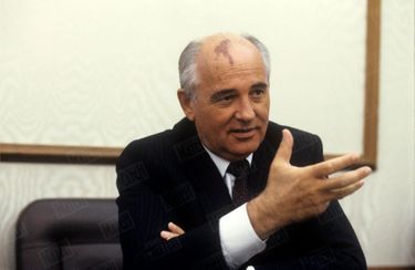 Mikhaïl Gorbatchev dans son bureau du Kremlin, le 23 août 1990.