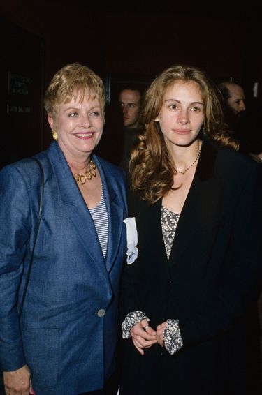 Julia Roberts et sa mère Betty Lou Bredemus à Los Angeles en 1993.