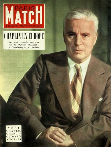 «Voici Charlie Chaplin citoyen anglais» - Couverture de Paris Match n°185, 27 septembre au 4 octobre 1952.